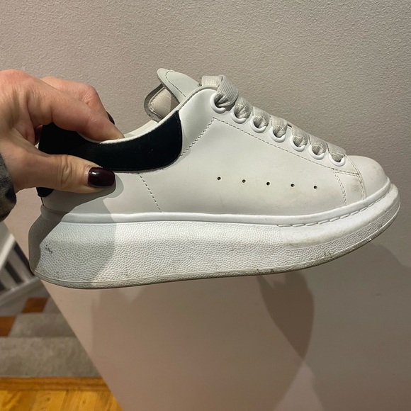 Alexander McQueen Oversized sneakers - Picture 5 of 7